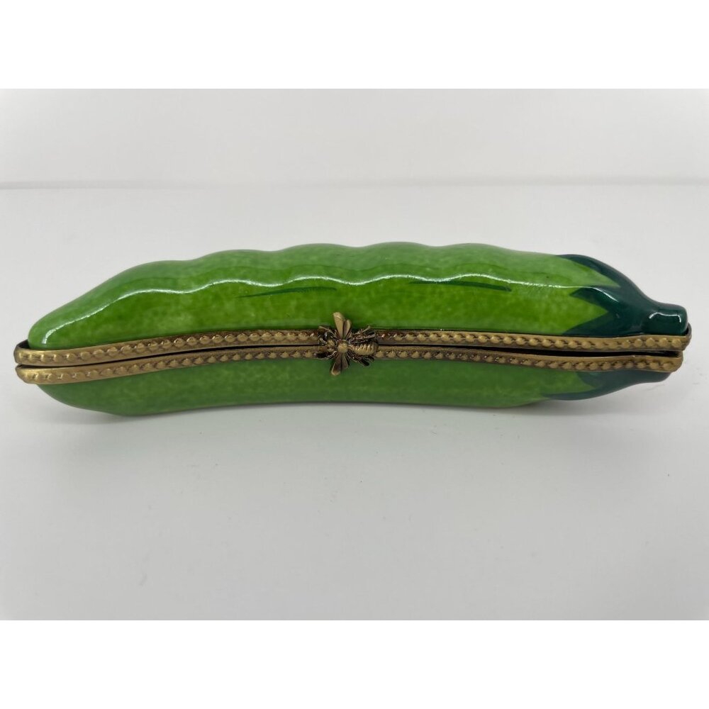 Limoges Peint Main Trinket Box Signed Green Bean France NWT